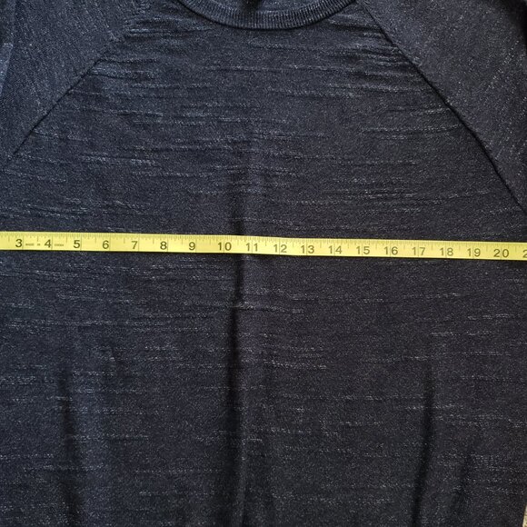 J.Crew Re-imagined Blue Variegated Sweater size Medium - Picture 4 of 11